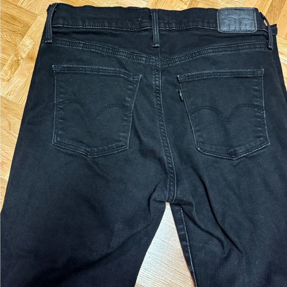 Levi’s slimming straight - Picture 5 of 9